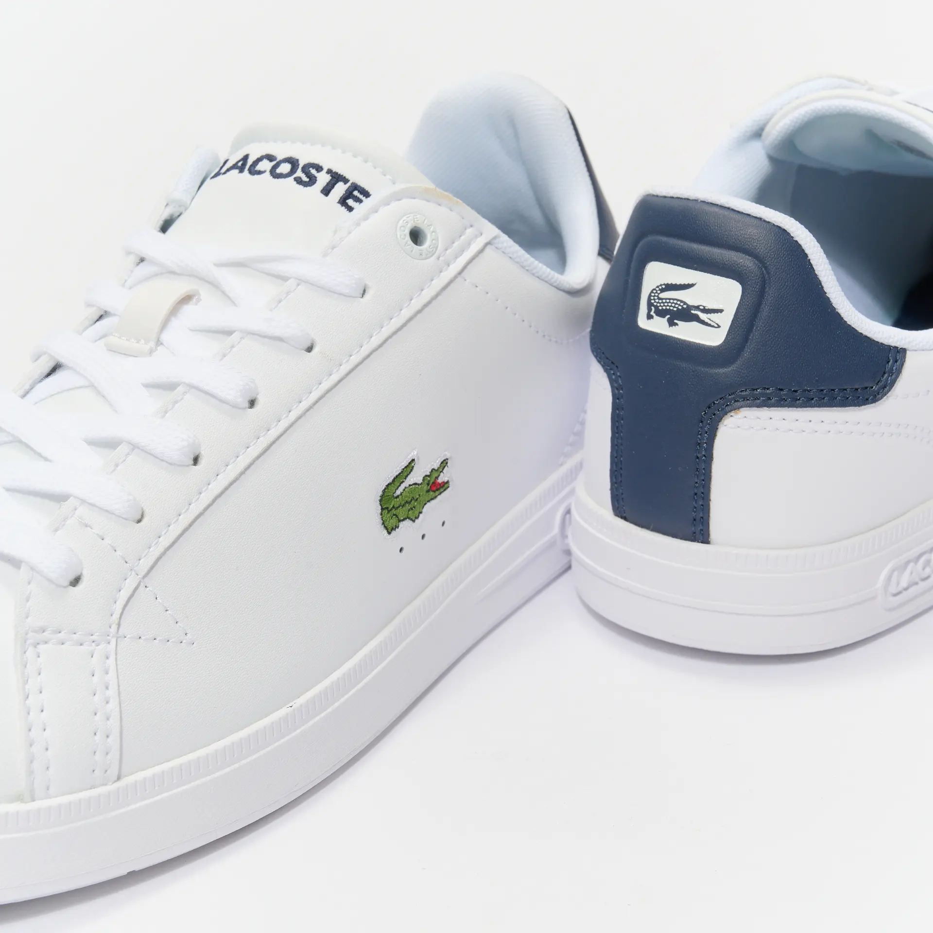 Lacoste Graduate Pro 222 Sneaker White Navy
